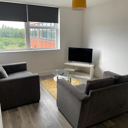 #0611 Two Bedroom Serviced Apartment - Free Parking Derby Dış mekan fotoğraf